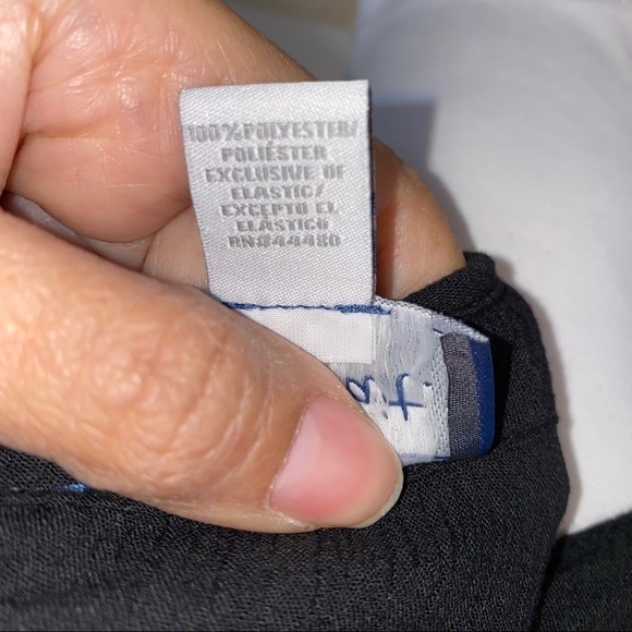 Black long sleeve cold shoulder dress Size Large - Picture 10 of 13